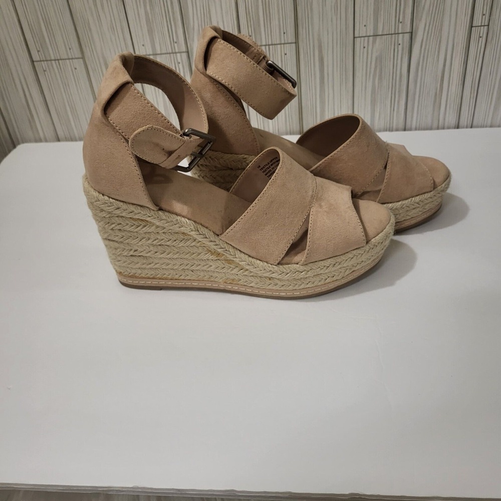 Universal Thread's Peach Wedge Hills Women's Suede Sandal Soze‎ 10